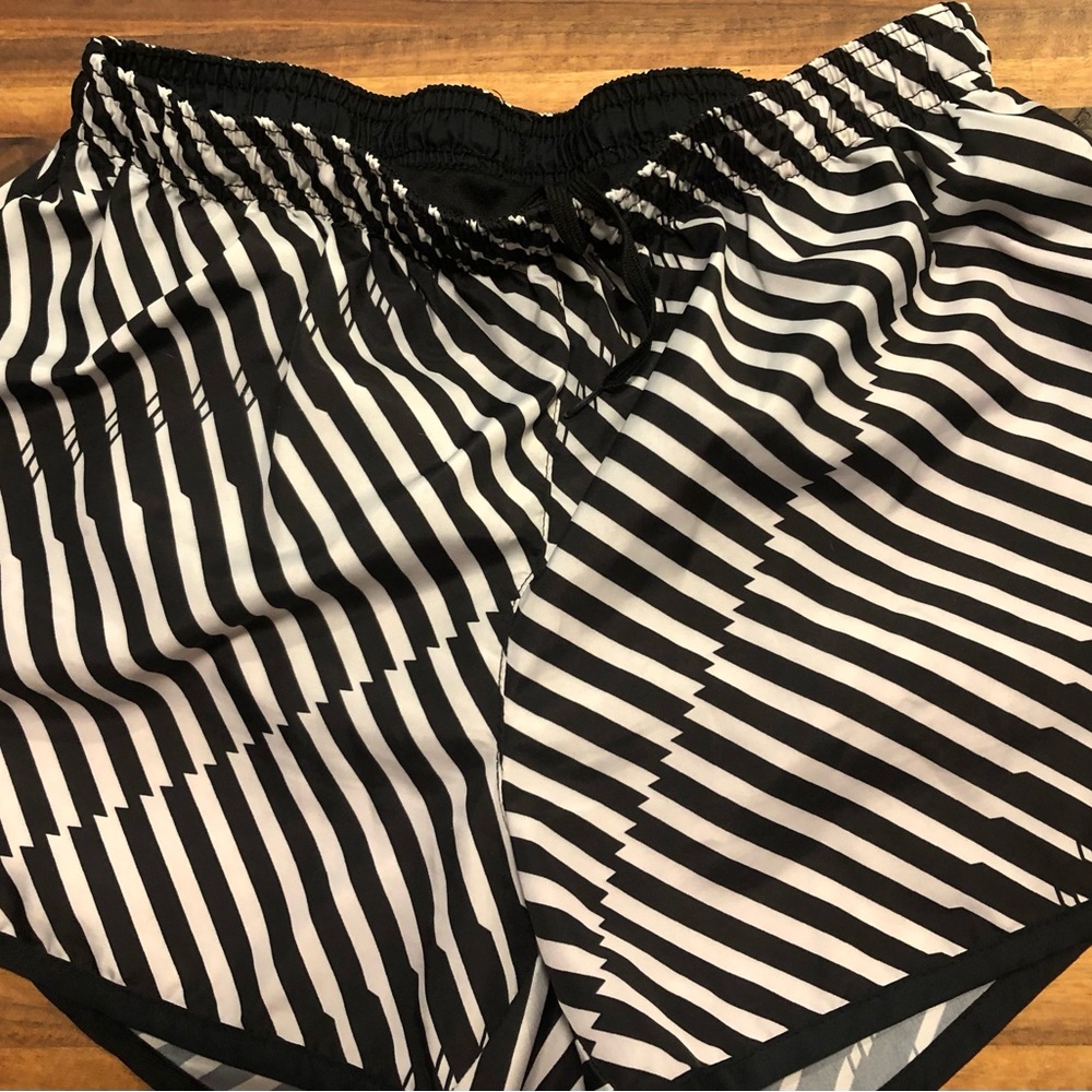 Black and white striped Umbro brand shorts. Size medium . - Picture 2 of 6